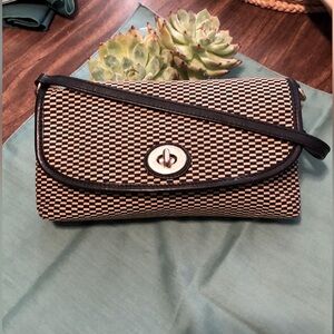 Liz Claiborne Small Black and Tan checkered wristlet/clutch/purse.